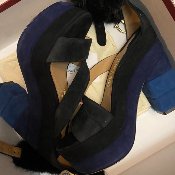 salvatore ferragamo platform heels - Picture 2 of 7